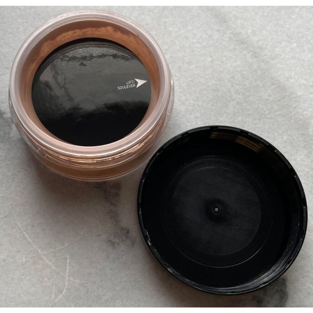 LOreal Infallible Loose Setting Powder 614 Translucent Medium Deep - Picture 2 of 3